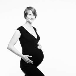 Babybauchfoto und Schwangerenfoto Trier im Fotostudio
